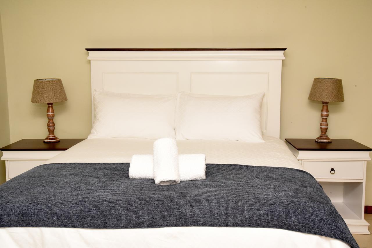 Vinolux Guest House อึมทาทา ภายนอก รูปภาพ